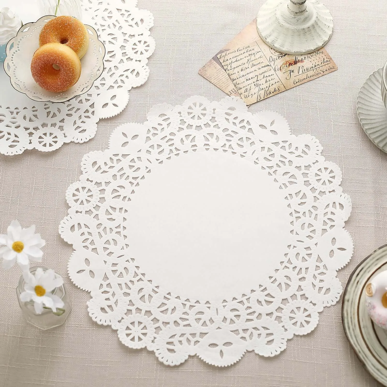 100 Pcs White Food Grade Paper Placemats, Round Lace Paper Doilies 14"