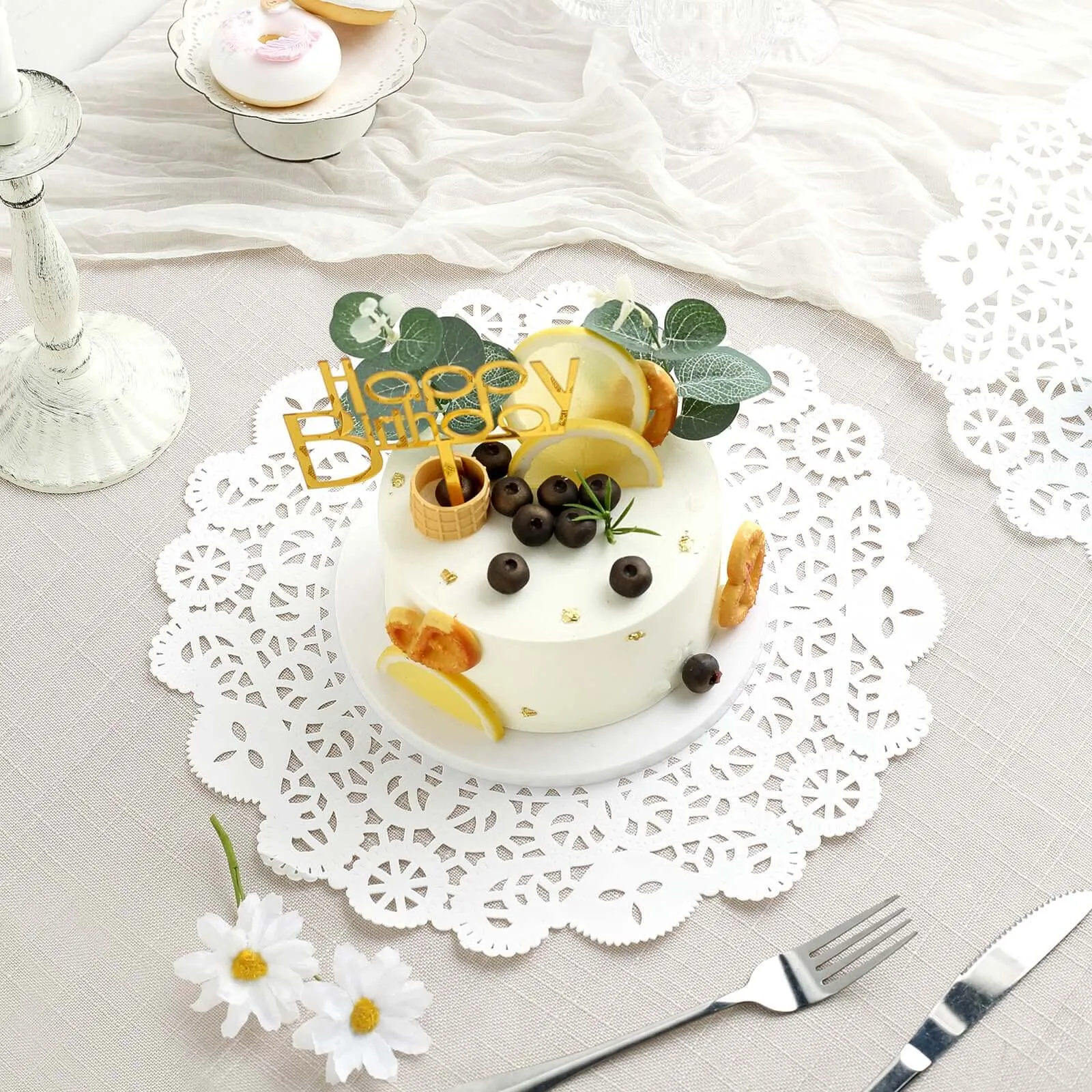 100 Pcs White Food Grade Paper Placemats, Round Lace Paper Doilies 14"