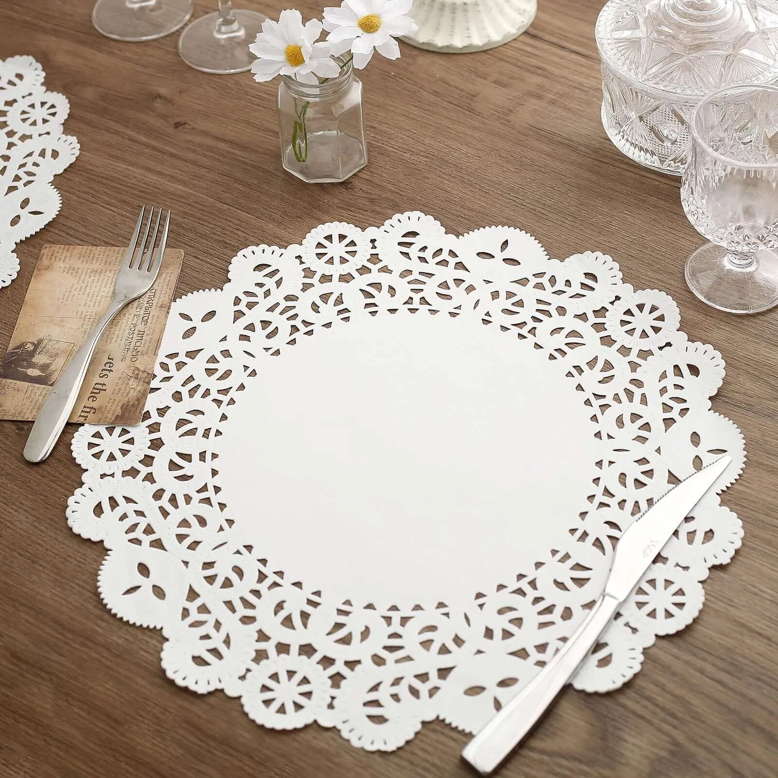 100 Pcs White Food Grade Paper Placemats, Round Lace Paper Doilies 14"