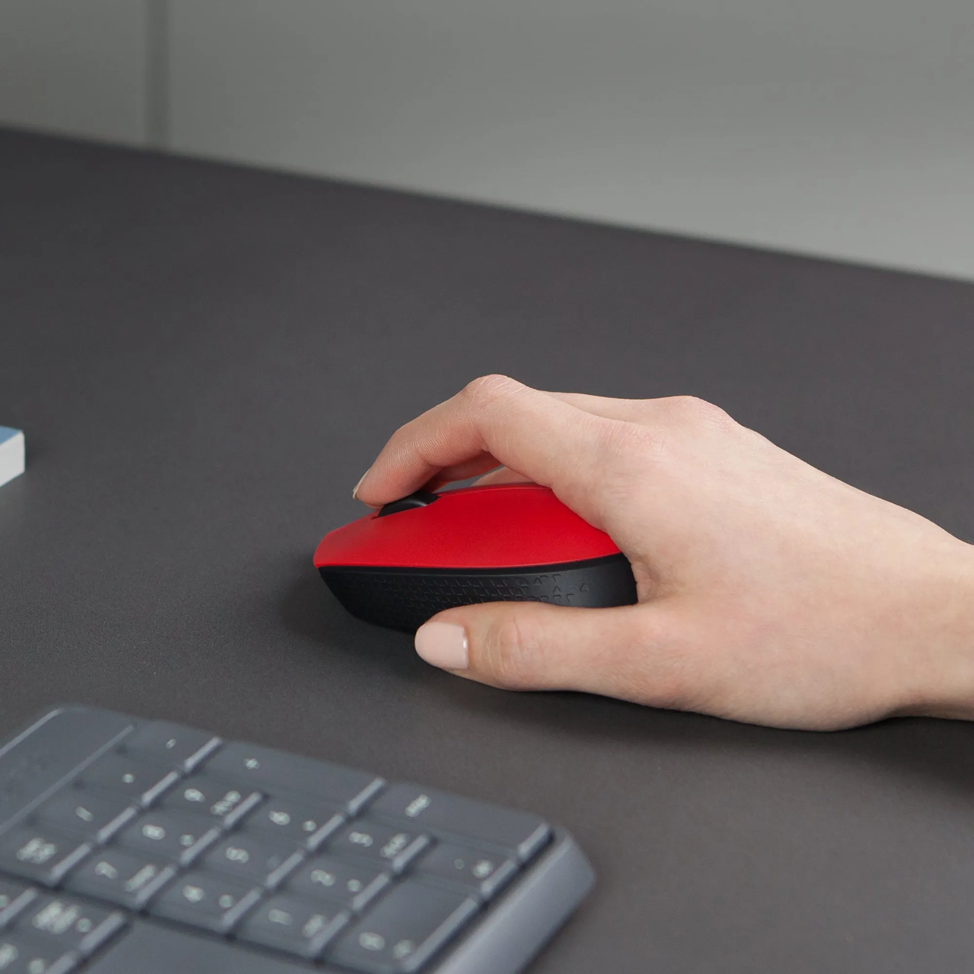 Logitech Mouse M171 - Red Black